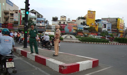 TP Hồ Chí Minh Phấn đầu giảm 10 số vụ ùn tắc và số vụ tai nạn giao thông trong năm 2013